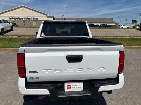 Certified 2025 Toyota Tacoma SR5 AWD/4WD image 6