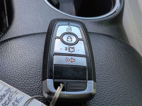 Used 2018 Ford Mustang Premium RWD image 29