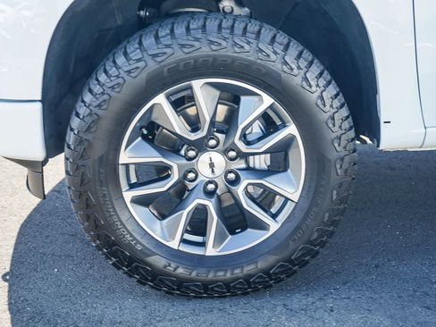 Used 2023 Chevrolet Silverado 1500 RST image 9