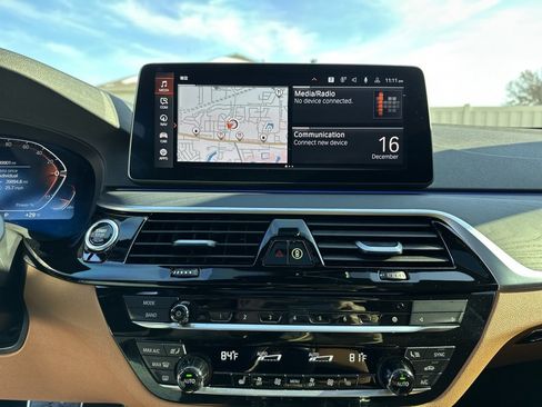 Certified 2023 BMW 540i xDrive w/ Executive Package image 36