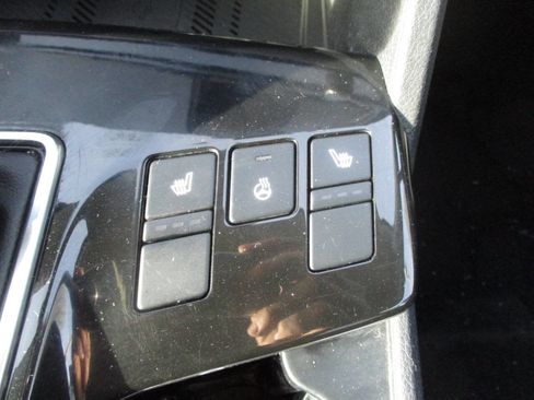 Used 2023 Kia Sportage EX image 12