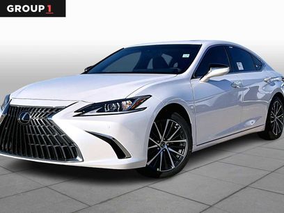 New 2025 Lexus ES 350 w/ Premium Package