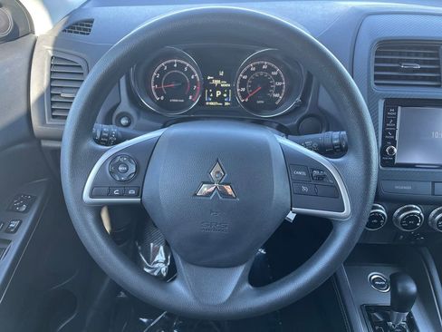 Used 2025 Mitsubishi Outlander Sport SE AWD/4WD image 19