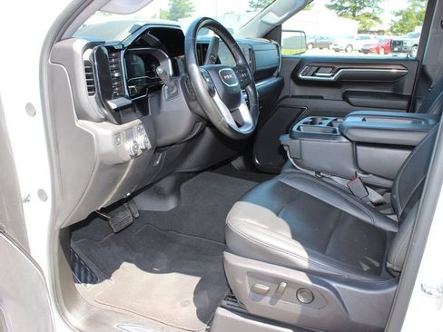 Used 2024 GMC Sierra 1500 SLT RWD image 11