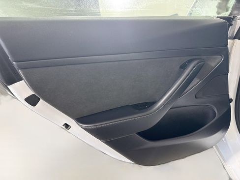 Used 2020 Tesla Model 3 Standard Range Plus image 25