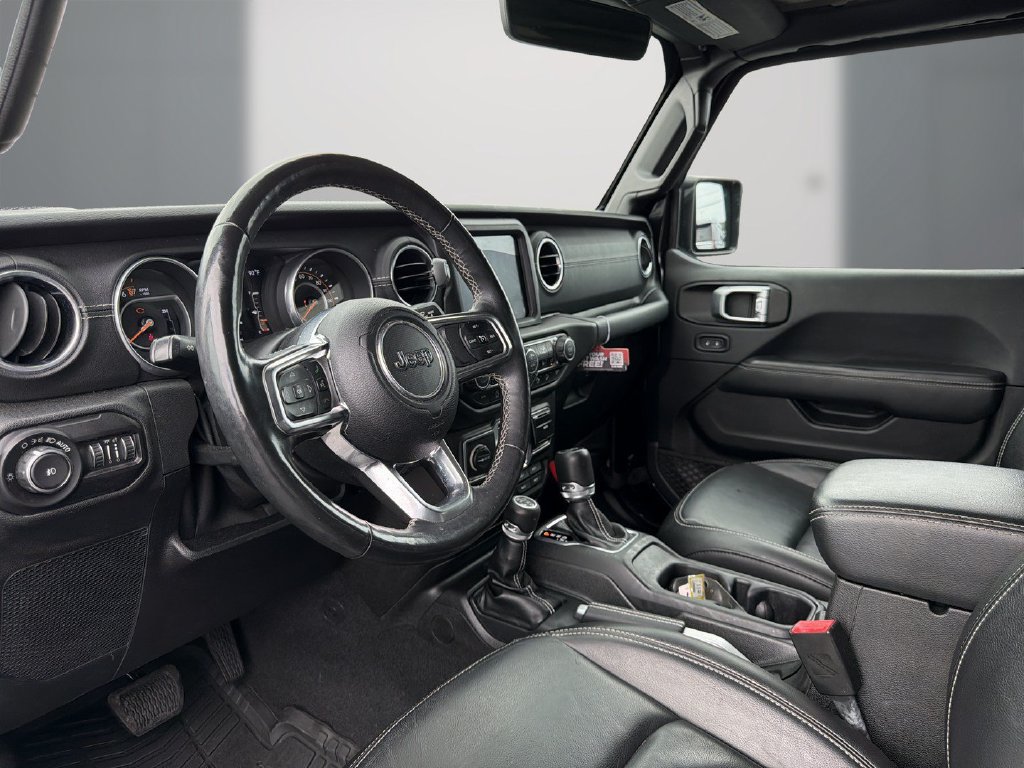 Used 2018 Jeep Wrangler Unlimited Sahara AWD/4WD image 10
