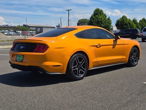 Used 2018 Ford Mustang Premium RWD image 5