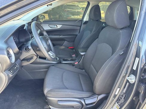 Used 2021 Kia Forte LXS image 12