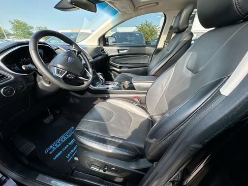Used 2018 Ford Edge Titanium w/ Equipment Group 302A AWD/4WD image 10