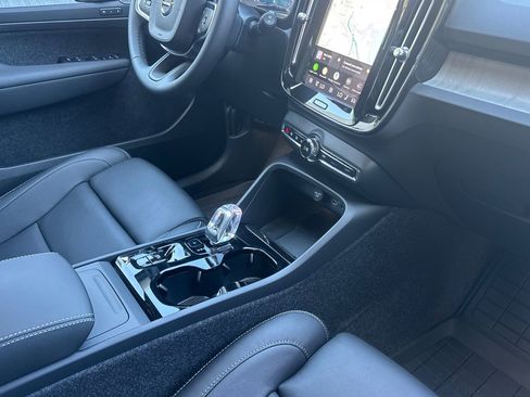 New 2026 Volvo XC40 B5 Ultra w/ Climate Package AWD/4WD image 18