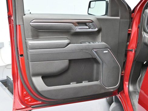 Used 2023 GMC Sierra 1500 SLT w/ SLT Convenience Package AWD/4WD image 10