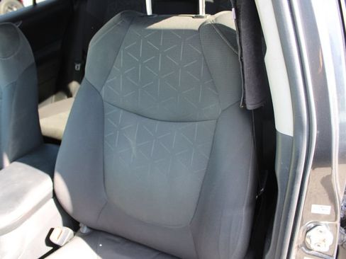 Used 2021 Toyota RAV4 XLE AWD/4WD image 16
