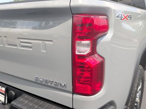 Used 2025 Chevrolet Silverado 2500 Custom AWD/4WD image 12