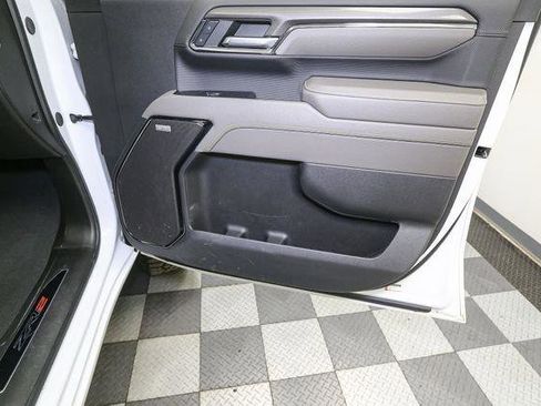 Used 2024 Chevrolet Silverado 2500 ZR2 w/ Technology Package image 22