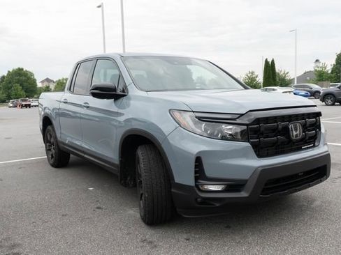 Used 2025 Honda Ridgeline Black Edition image 3