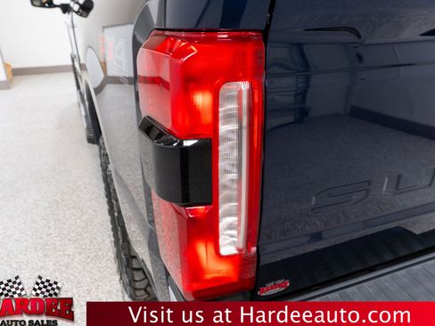 Used 2024 Ford F250 Lariat w/ Chrome Package image 9