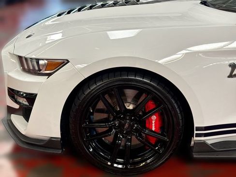 Used 2021 Ford Mustang Shelby GT500 w/ Technology Package RWD image 19