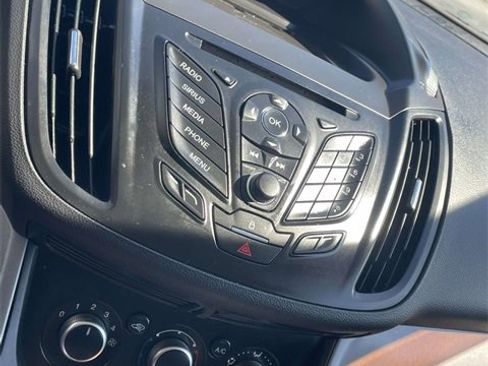 Used 2016 Ford Escape SE image 29