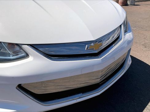 Used 2018 Chevrolet Volt LT FWD image 5