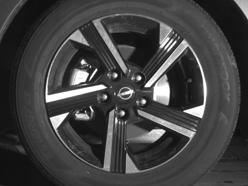Used 2025 Nissan Sentra SV FWD image 12