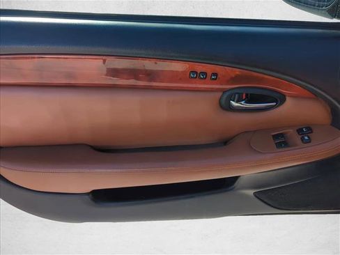 Used 2004 Lexus SC 430 Convertible image 10