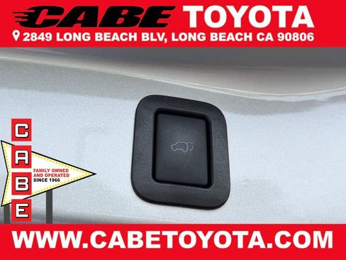 Used 2018 Toyota Highlander SE w/ Protection Package #1 image 20