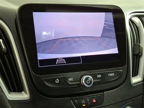 Used 2022 Chevrolet Malibu LT image 4