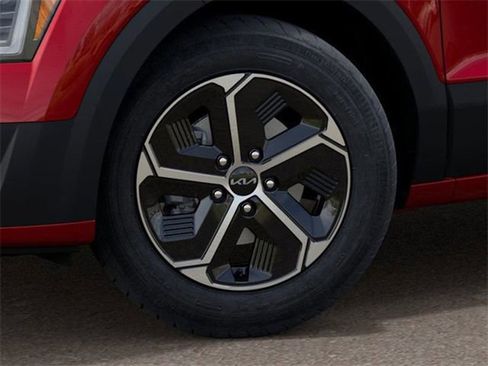 Certified 2025 Kia Niro LX FWD image 9
