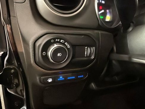 Used 2023 Jeep Wrangler Unlimited w/ Cold Weather Group AWD/4WD image 19