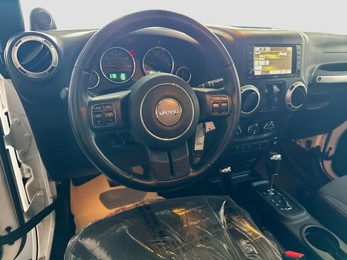 Used 2013 Jeep Wrangler Sahara w/ Dual Top Group AWD/4WD image 19