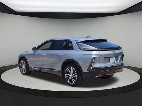 New 2026 Cadillac Lyriq Luxury AWD/4WD image 3