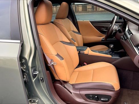 Used 2020 Lexus ES 350 w/ Premium Package image 10