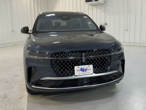 Used 2024 Lincoln Nautilus Black Label image 4