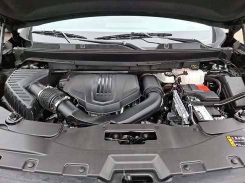 Used 2025 GMC Acadia Elevation image 30