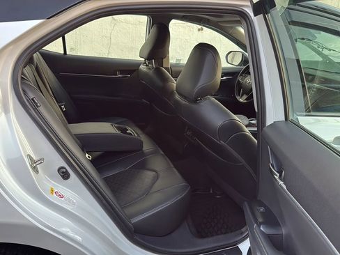 Used 2019 Toyota Camry XSE image 26