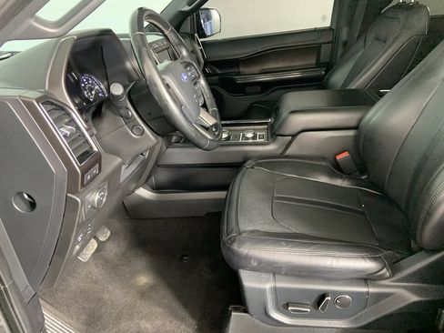 Used 2021 Ford Expedition Limited image 16