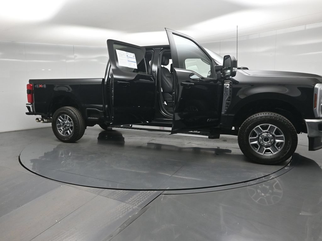 Certified 2025 Ford F250 Lariat AWD/4WD image 32