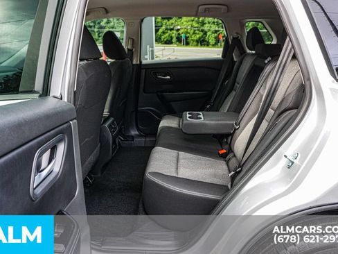 Used 2025 Nissan Rogue SV FWD image 21