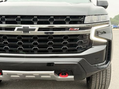 Used 2021 Chevrolet Suburban Z71 AWD/4WD image 14