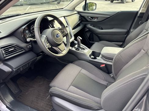 Used 2025 Subaru Outback Premium image 21