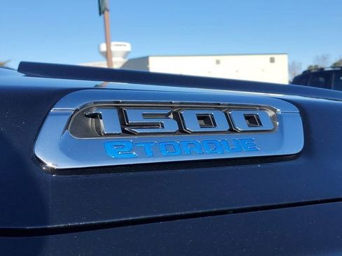 New 2026 RAM 1500 Laramie AWD/4WD image 7