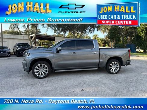 Used 2022 Chevrolet Silverado 1500 High Country w/ Technology Package AWD/4WD image 3