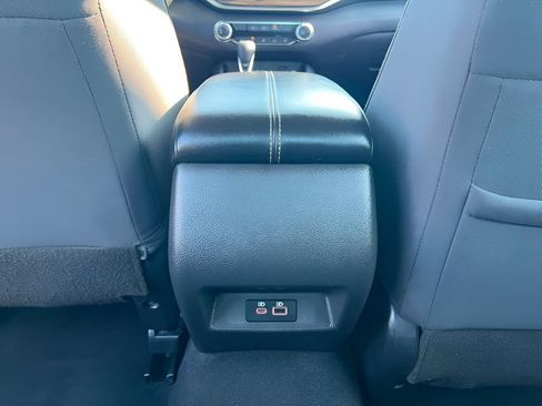 Used 2024 Nissan Altima 2.5 SV FWD image 22
