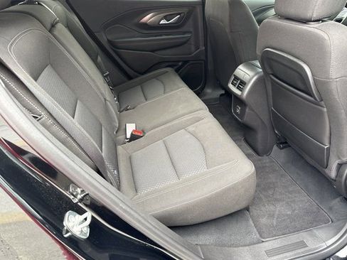 Used 2024 GMC Terrain SLE image 15