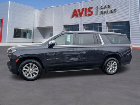 Used 2023 Chevrolet Suburban Premier image 10