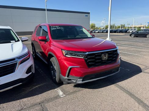 Used 2023 Honda Pilot EX-L image 3