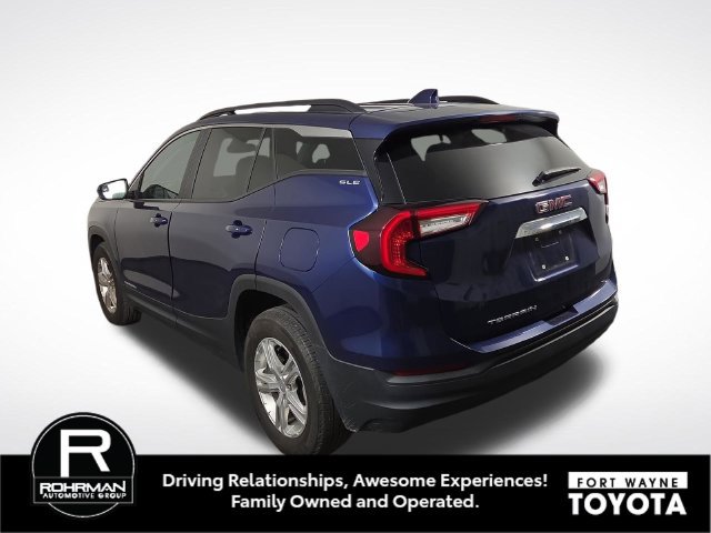 Used 2022 GMC Terrain SLE w/ Driver Convenience Package FWD image 9