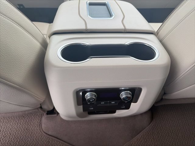 Used 2022 GMC Yukon Denali AWD/4WD image 13