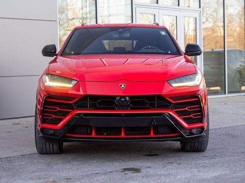 Used 2020 Lamborghini Urus image 2