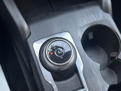 Used 2025 Ford Escape ST-Line image 24